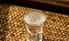 窖、五粮液：泸州老窖和五粮液的劣势就